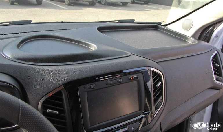 Обзор органайзеров на панель Lada XRAY Обзор органайзеров на панель Lada XRAY