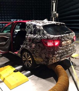 LADA VESTA SW Cross в акустической камере АВТОВАЗа.