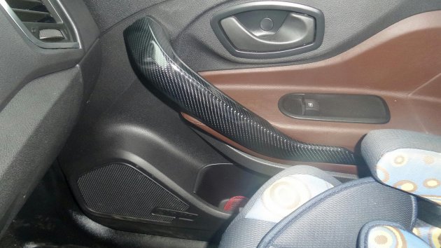 Ручки дверей на Lada XRAY в 5D карбон