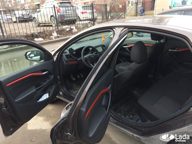 Красная пленка с AliExpress на Лада Веста: