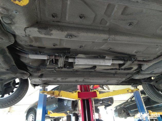 замена гофры на лада веста