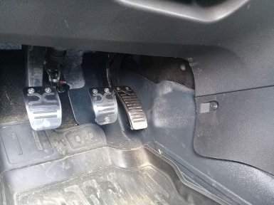 стальные накладки на педали автомобилей Lada XRAY