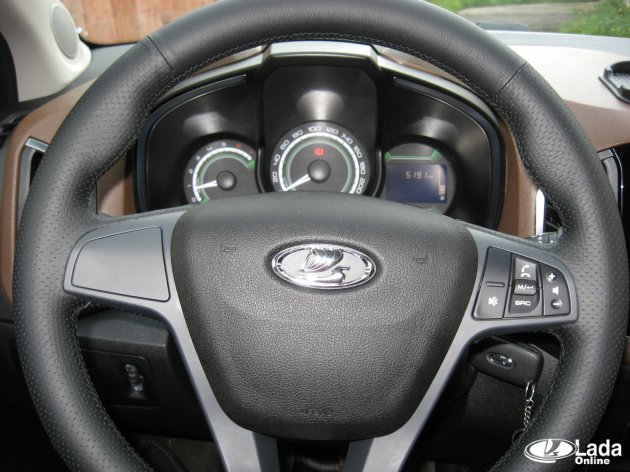 Кожаная оплетка руля Lada XRAY