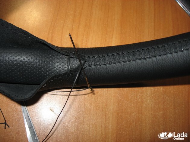 Кожаная оплетка руля Lada XRAY