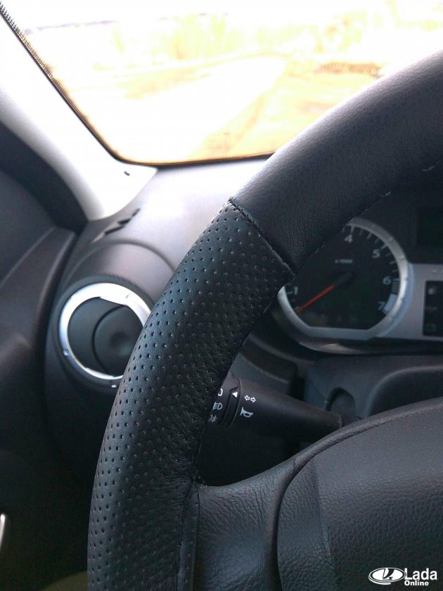 Кожаный руль на Ларгуса