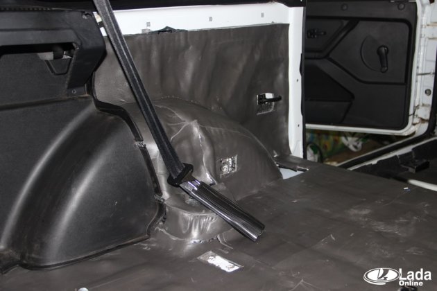 Пример шумоизоляции багажника Нивы 2121
