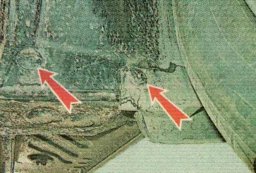 Вывернуть пластиковые держатели нижнего крепления подкрылка и брызговика lada xray