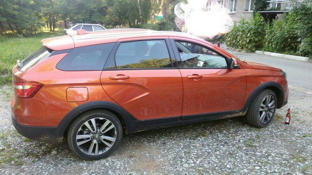 фото универсала Лада Веста Кросс