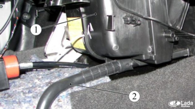 трубку слива конденсата