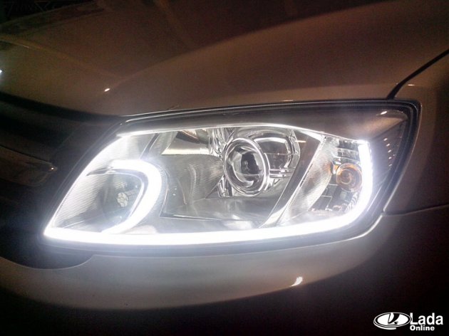 Гибкие светодиодные ДХО на Лада Гранта
