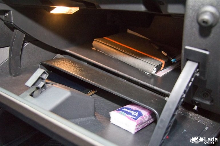 Обзор органайзера для перчаточного ящика Лада Веста