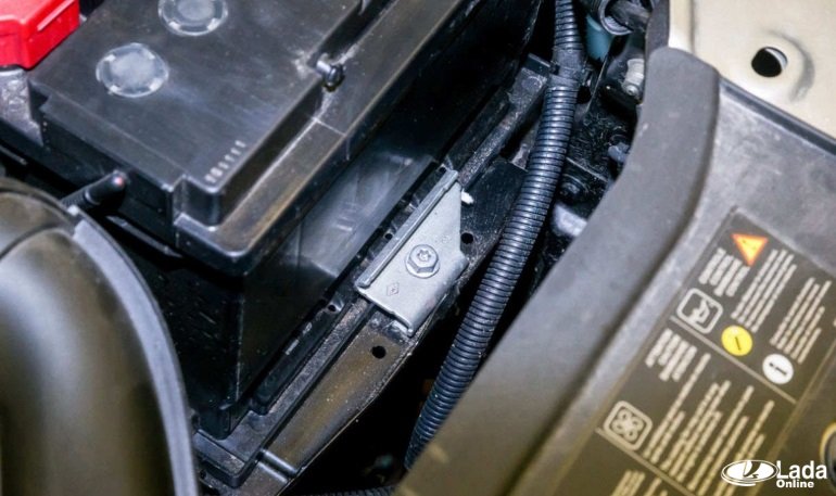 АВТОВАЗ отзывает Lada XRAY из-за перетирания проводов двигателя