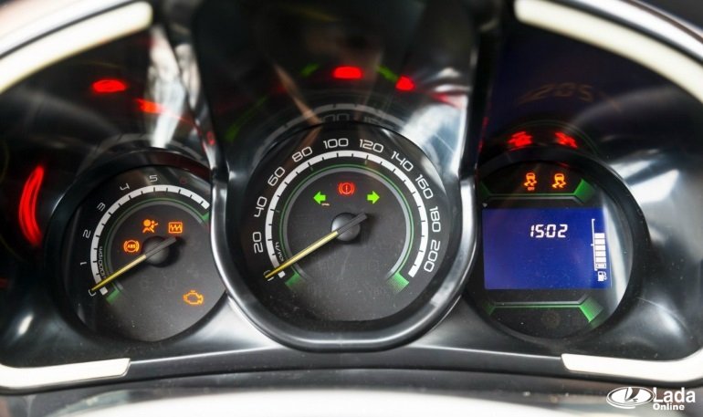 Прошивка панели приборов (активация часов и подсветки) на Lada XRAY Прошивка панели приборов (активация часов и подсветки) на Lada XRAY