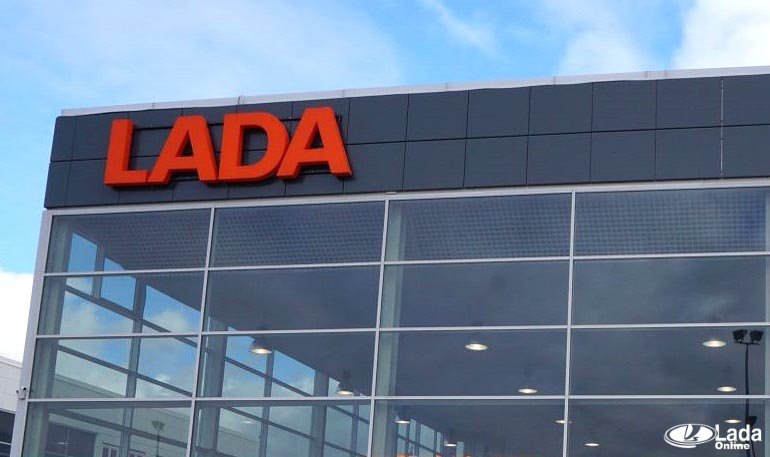 За три месяца 2017 года закрылось 12 дилерских центров LADA