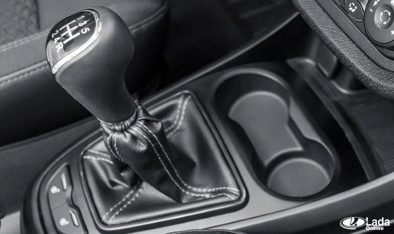 Вышла обычная версия седана Лада Веста 1.8 л с МКПП