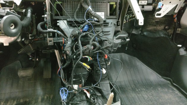 Процесс снятия торпедо Весты