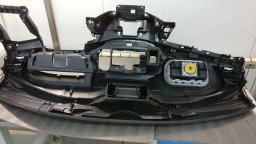 обезжирили панель (торпедо) Лада Веста