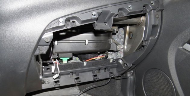 шумоизоляции панели (торпедо) на Лада Калина 2 без снятия