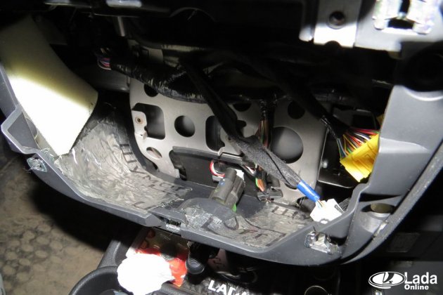 шумоизоляции панели (торпедо) на Лада Калина 2 без снятия