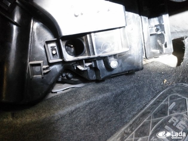 Как сделать охлаждаемый бардачок на Лада Ларгус.