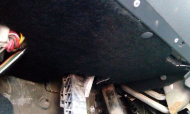 Установка шумоизоляционной накладки под панель (торпедо) Лада Ларгус