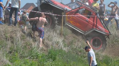 Из LADA 4x4 сделали квадрокар (экстремальный внедорожник)