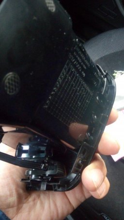 Как снять боковые воздуховоды Lada XRAY