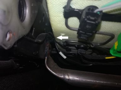 Про перетирание провода ремня безопасности на Lada XRAY