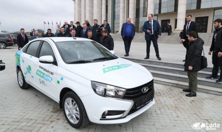 За пол года было выпущено более 700 машин Lada Vesta CNG