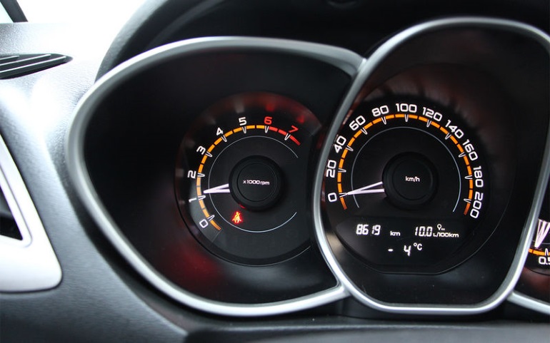 расход топлива lada vesta sw