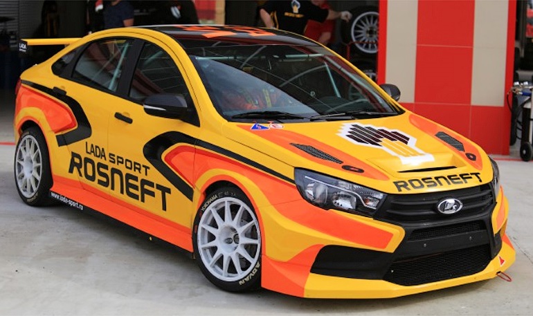 Круг на турбированной LADA Vesta 1.6T по трассе Формулы-1 (видео)