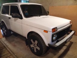 Нива 2121 2004 года выпуска