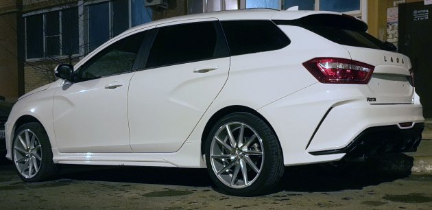 Обвес юрол на Lada Vesta SW: