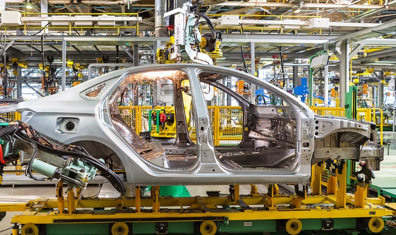 Завод LADA Ижевск восстановил производство Lada Vesta