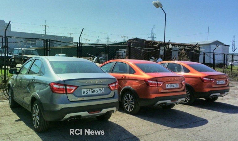 Седаны Lada Vesta Cross начали поступать дилерам (фото)