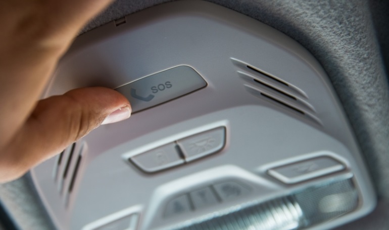 ЭРА-ГЛОНАСС запустила сервис помощи на дороге