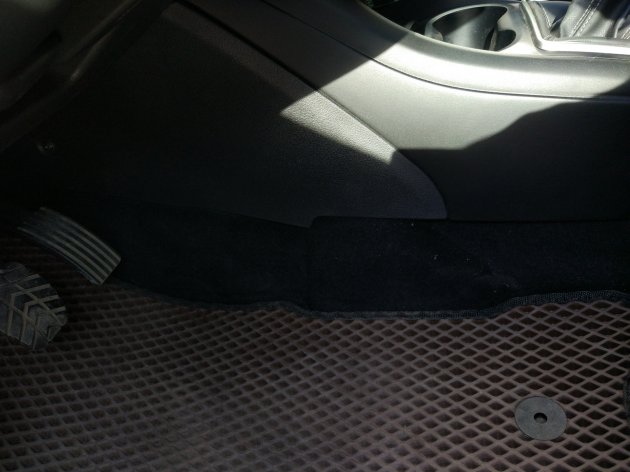 Подлокотник от KIA Ceed в Lada Vesta