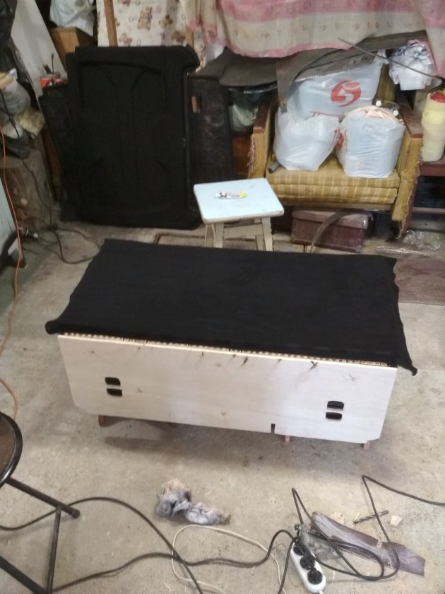 фальшпол в Lada XRAY: