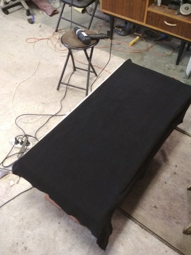 фальшпол в Lada XRAY: