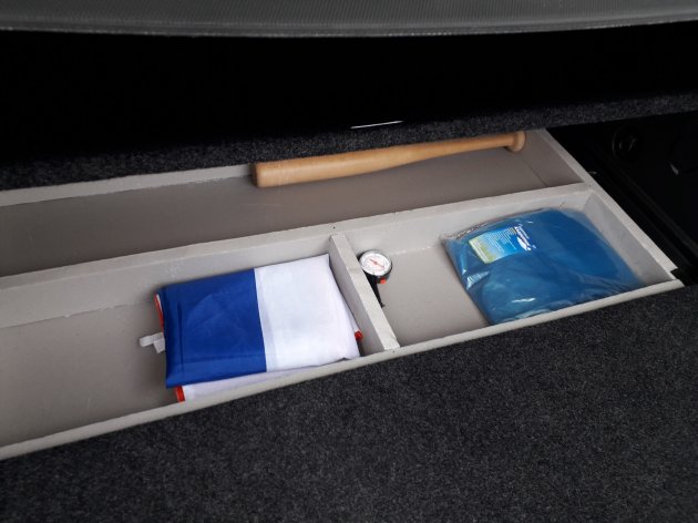 фальшпол в Lada Vesta SW