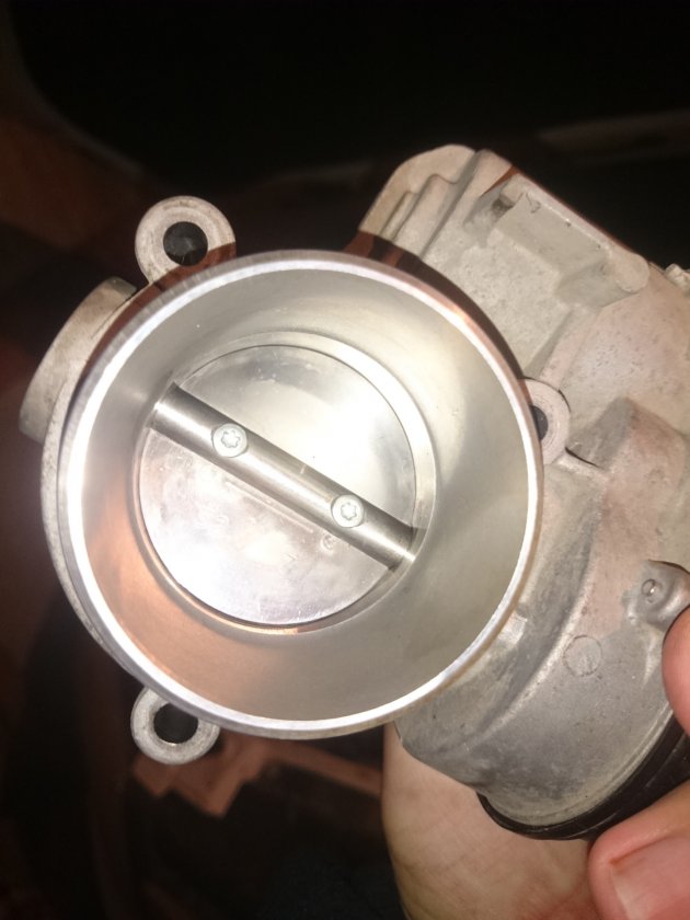 Чистка дроссельной заслонки на Лада Гранта/Приора/Калина