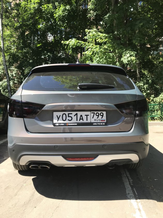 Тонировка задних фонарей на Lada Vesta SW Cross