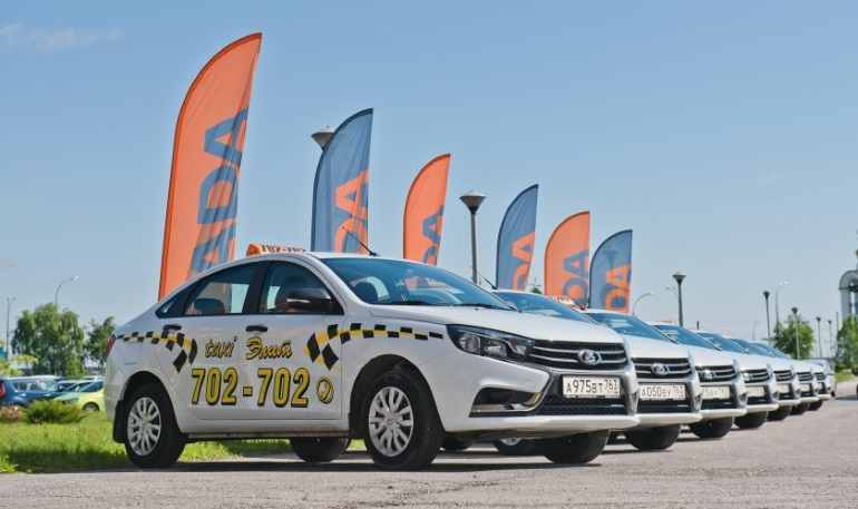 Партия седанов Lada Vesta будет использоваться в самарском аэропорту в качестве такси