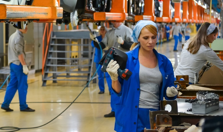 АВТОВАЗ повышает заработную плату работникам на 6,9%