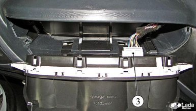 снять панель lada xray