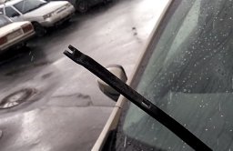 Как заменить передние щетки стеклоочистителя на Lada XRAY