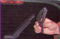 Как заменить задние щетки стеклоочистителя на Lada XRAY