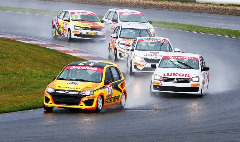 LADA Kalina NFR R1 стала победителем в Гонке звезд «За рулем»