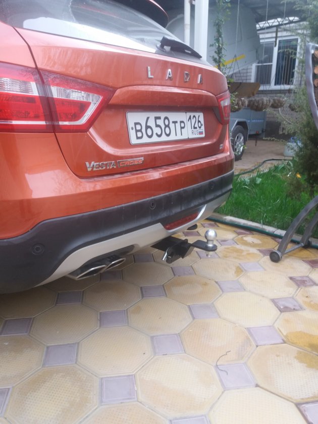 Установка ТСУ на Lada Vesta SW Cross