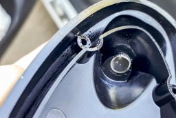 сломалось крепление антенны Лада Веста